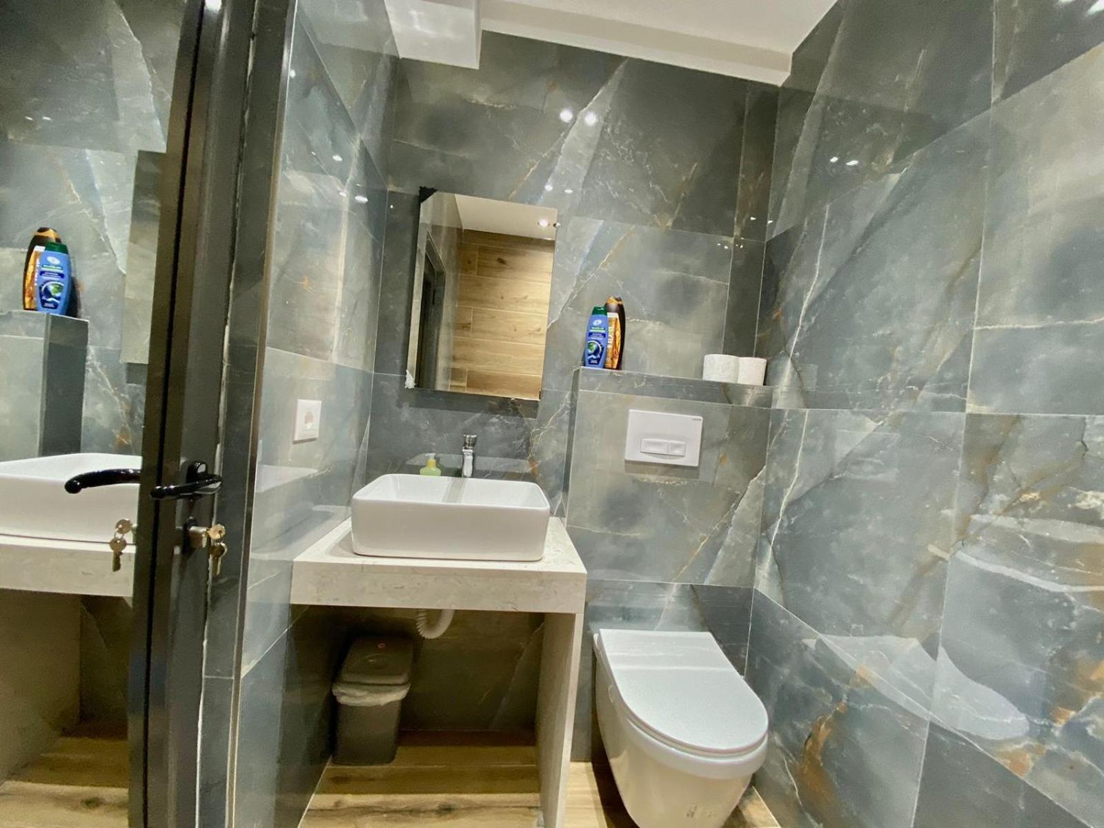 Mara Central Apartment 3 티라나 외부 사진